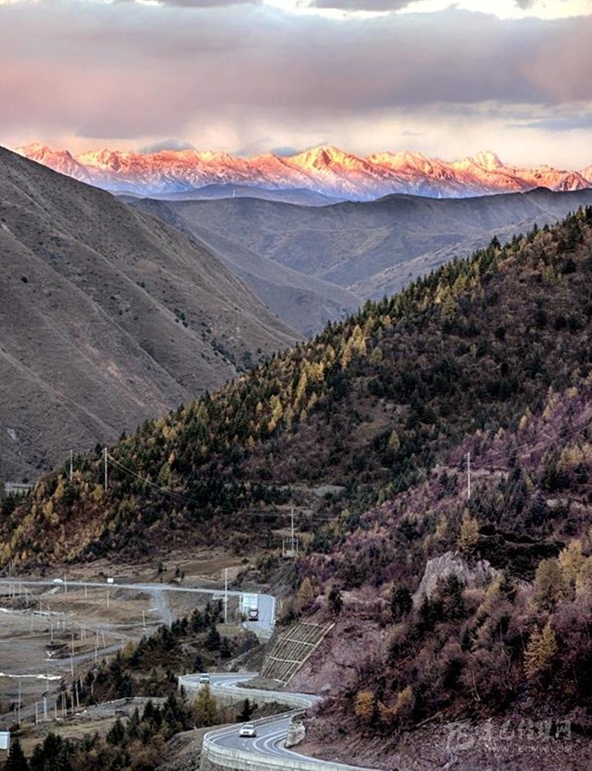 公路都這么美，你在川西高原到底錯(cuò)過了多少風(fēng)景？