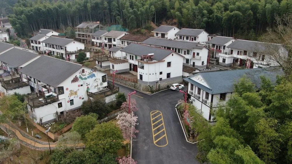 江西資溪縣烏石鎮(zhèn)新月畬族村景象。新華社記者 彭昭之 攝