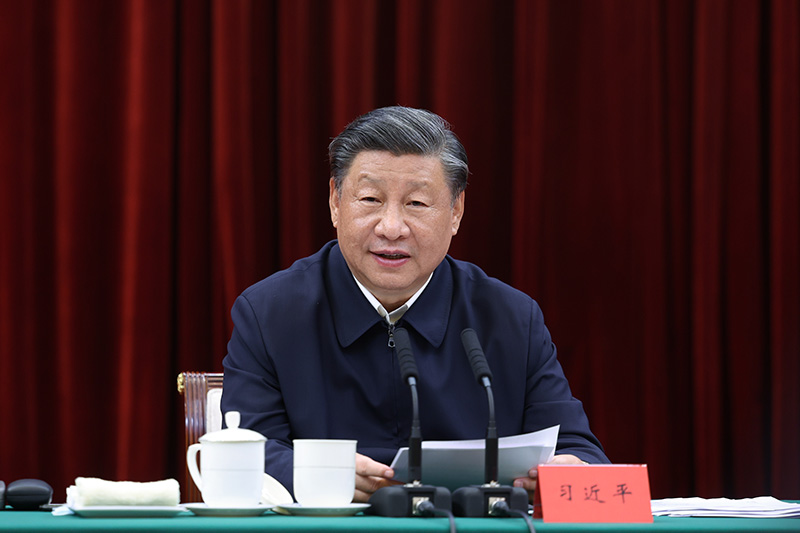 2023年10月12日下午，中共中央總書記、國家主席、中央軍委主席習(xí)近平在江西省南昌市主持召開進一步推動長江經(jīng)濟帶高質(zhì)量發(fā)展座談會并發(fā)表重要講話。新華社記者 鞠鵬 攝